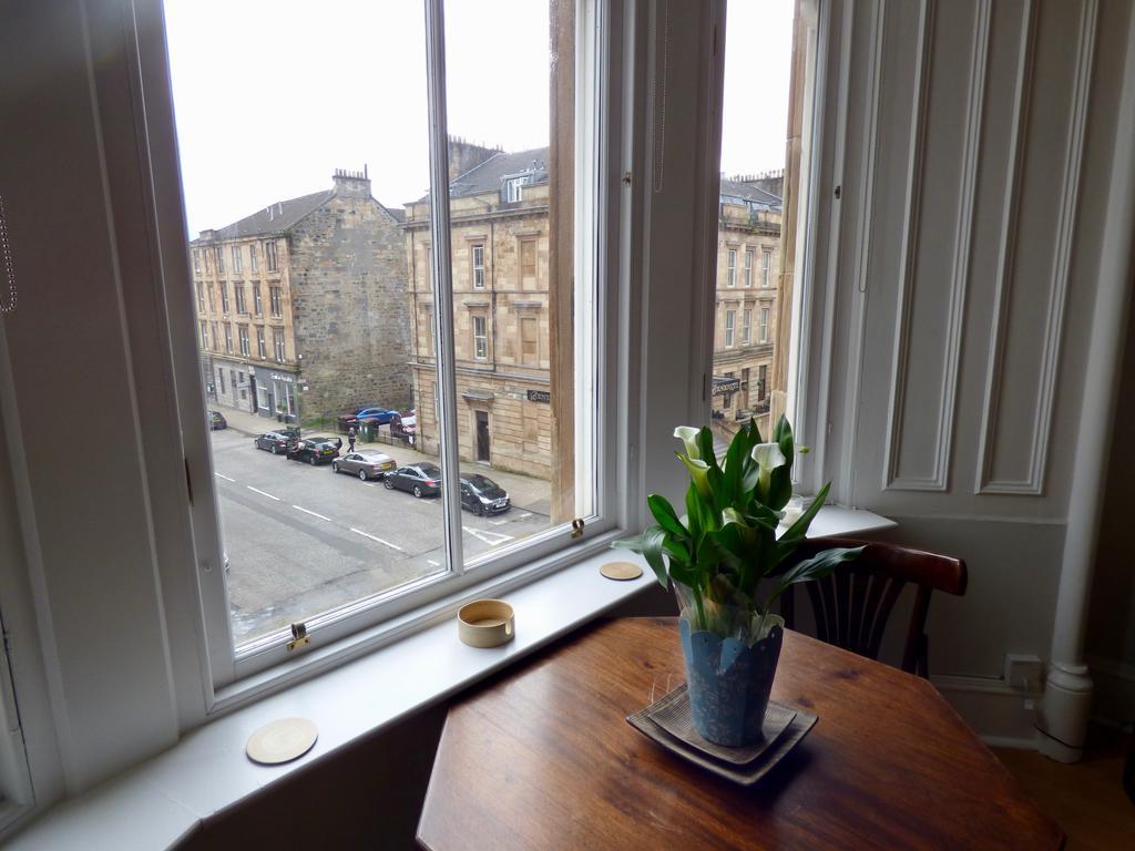 The Derby Suite Glasgow Exterior photo